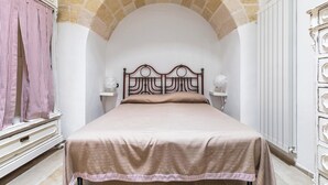 3 bedrooms, bed sheets - Il Gelsomino BIanco by BarbarHouse (Mottola)