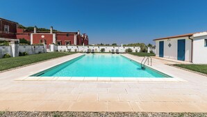 Pool - Il Gelsomino BIanco by BarbarHouse (Mottola)