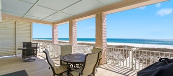 NEW LISTING!! 3 Night Min! SUMMER BREEZE - Beachfront Home Sleeps 14
