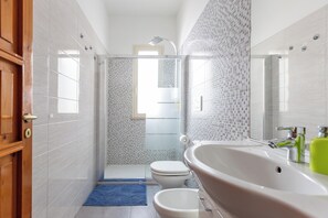 Hair dryer, towels - Marebello by BarbarHouse (Torre Chianca)