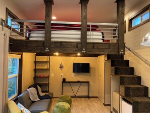 Living area - Delightful custom tiny home on private property outside Scappoose (Scappoose)