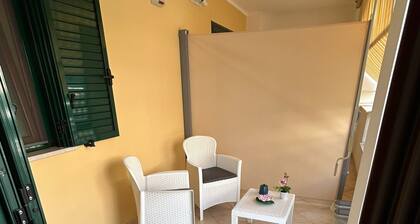 MaVa Rooms, breakfast included, 300mt from the sea and 800 from the center