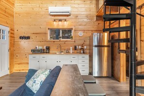 Private kitchen - The Hummingbird - Mountaintop Cabin w/ Hot Tub (Stanton)