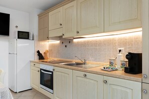 Private kitchen - Apartment 'Lory' with Mountain View and Balcony (Daldoss)