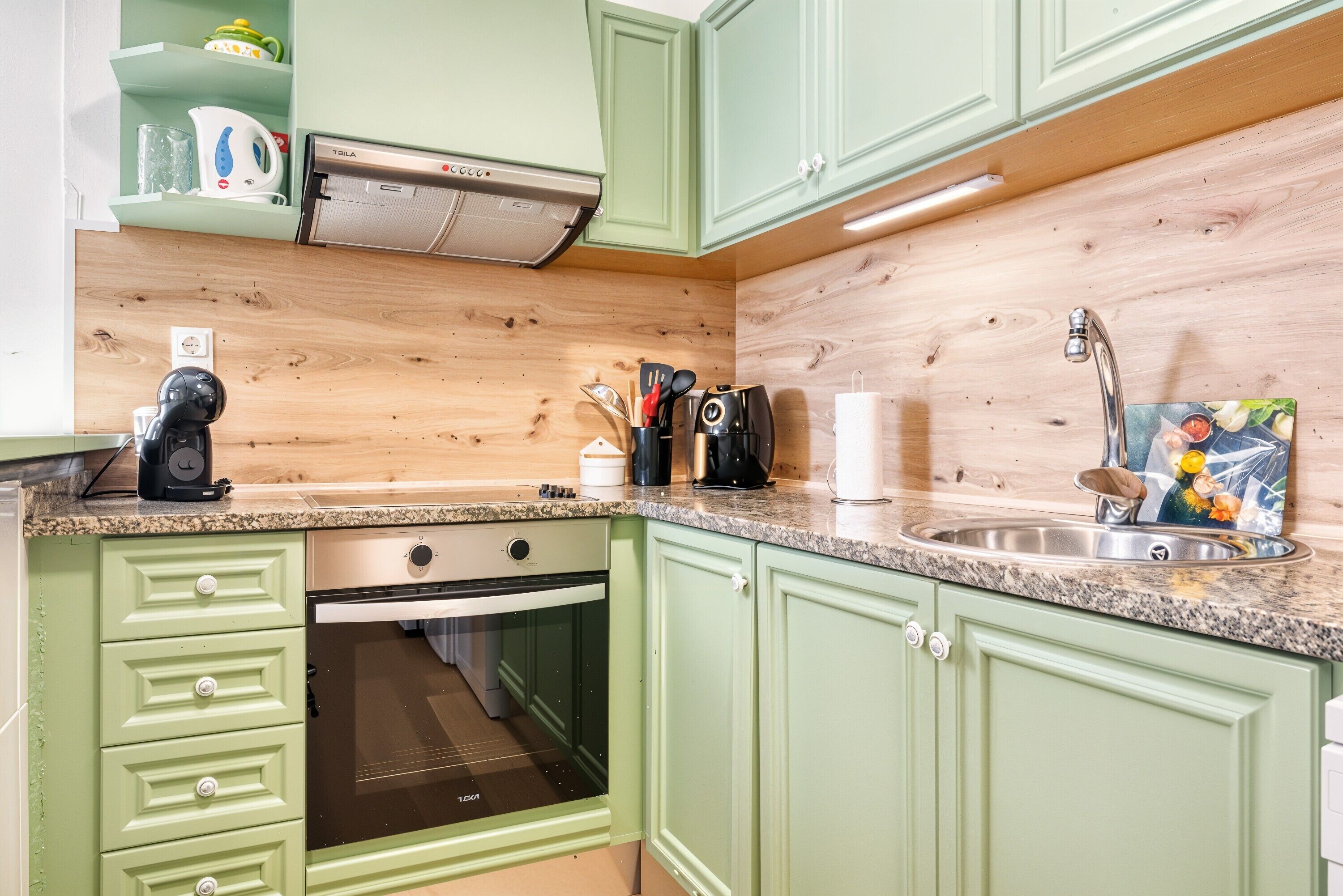 Refrigerador, microondas, horno, placa de cocina