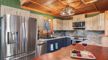 Micro-ondes, four, plaque de cuisson, lave-vaisselle