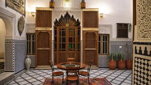 Unclassified image, 3 of 14, button - Riad Rayhana (Fes)