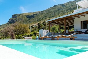 Outdoor pool - Bellacosa Villa with Private Pool and View (Sicilia)