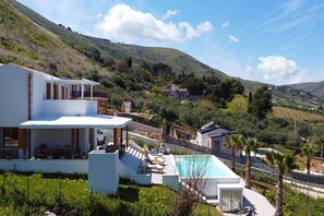 Outdoor pool - Bellacosa Villa with Private Pool and View (Sicilia)