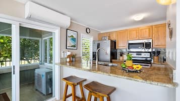 Appart'hÎtel Standard, véranda, vue océan | Cuisine privée