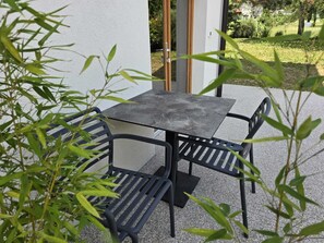 Outdoor dining - Razor Vista Apartments in the Soča Valley - STUDIO (Tolmin)