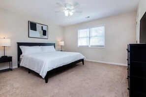WiFi, bed sheets - Charming 2BR for Longer Visits in CLT (Charlotte)