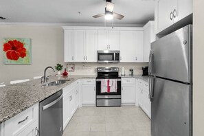 Fridge, microwave, oven, stovetop - Updated 2 bedroom 2 bath in barefoot landing (North Myrtle Beach)