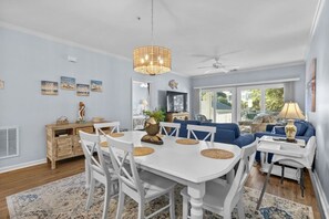 Dining - 3bedroom condo in Ocean Keyes, North Myrtle (North Myrtle Beach)