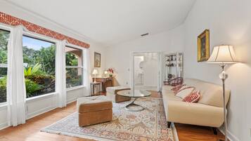 House, Multiple Beds, Pool Access, Garden View (St Christopher's Retreat) | Interior