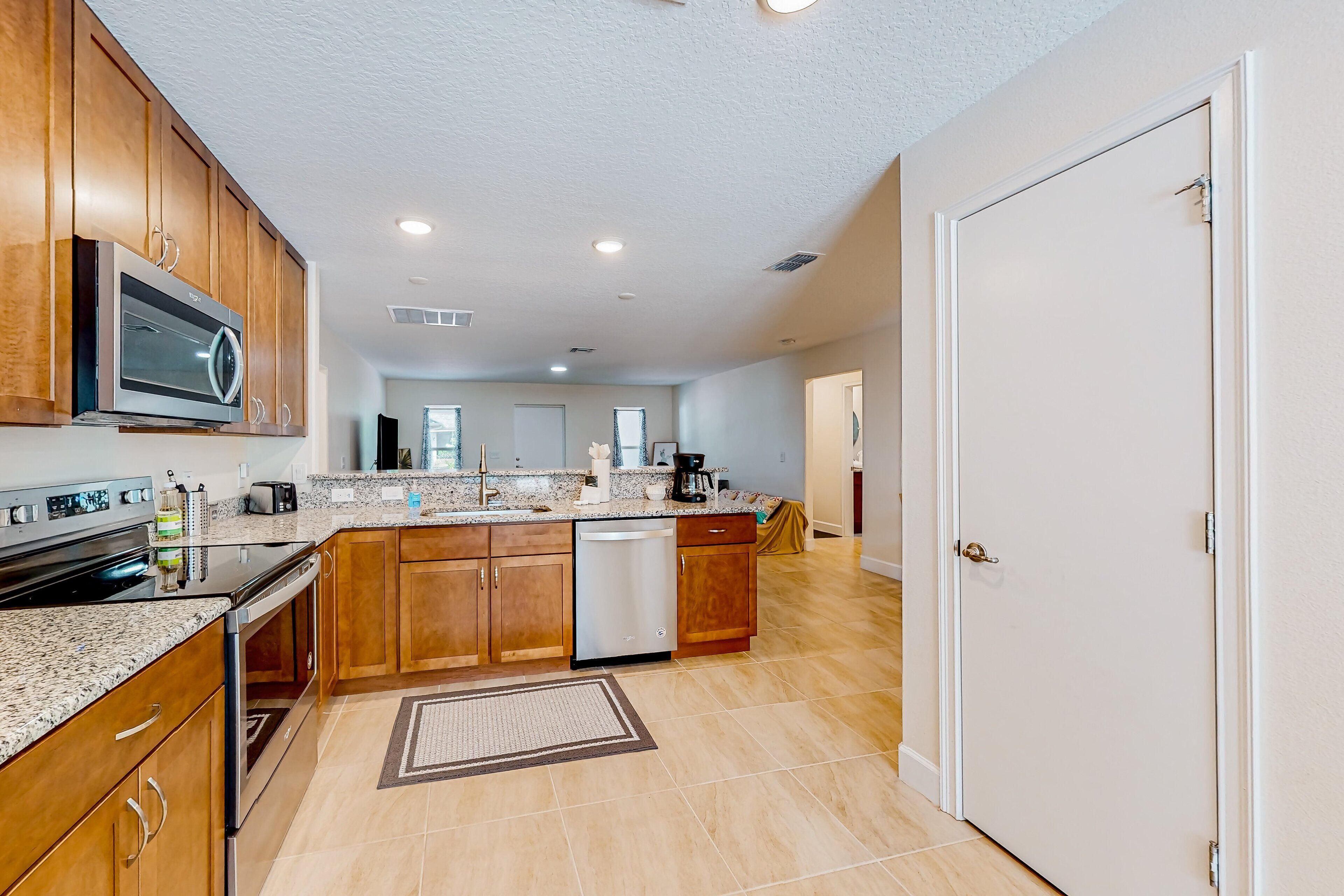 House, Multiple Beds, Patio, Garden View (Tropical Haven Retreat) | Private kitchen