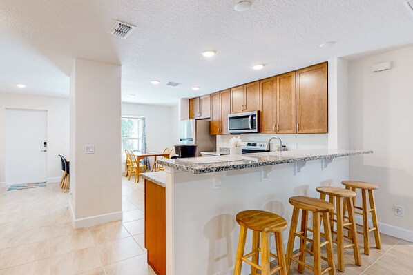 House, Multiple Beds, Patio, Garden View (Tropical Haven Retreat) | Dining - Tropical Haven Retreat (Palm Bay)