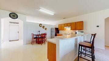 House, Multiple Beds, Patio, Garden View (Palm Bay Cove) | Private kitchen | Fridge, microwave, oven, dishwasher