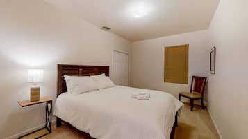 House, Multiple Beds, Patio, Garden View (Palm Bay Cove) | 3 bedrooms, individually decorated, individually furnished, bed sheets