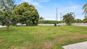 Khuôn viên nơi lưu trú