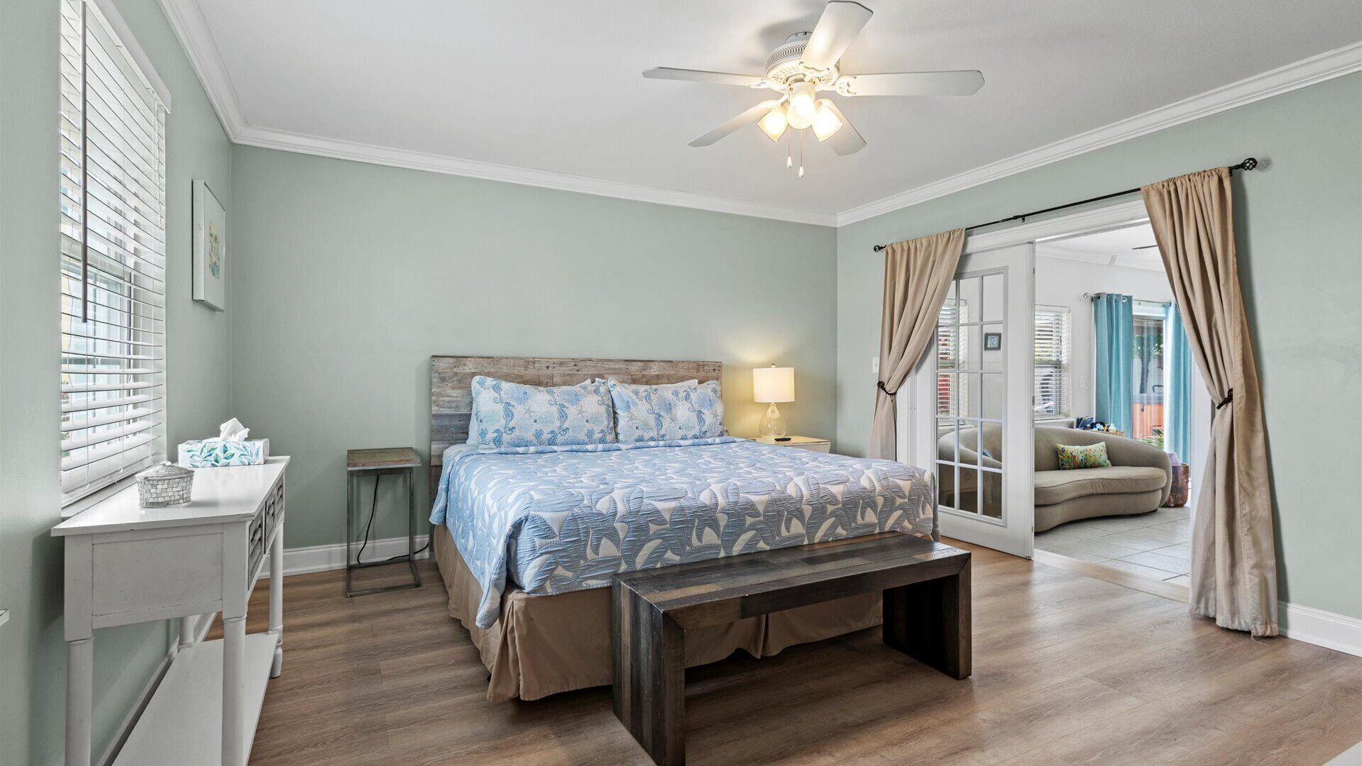 House, Multiple Beds, Pool Access (Lakehouse Sunsets) | 3 bedrooms, individually decorated, individually furnished, bed sheets