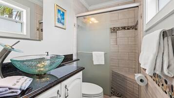 House, Multiple Beds, Pool Access (Lakehouse Sunsets) | Bathroom | Free toiletries, towels, toilet paper
