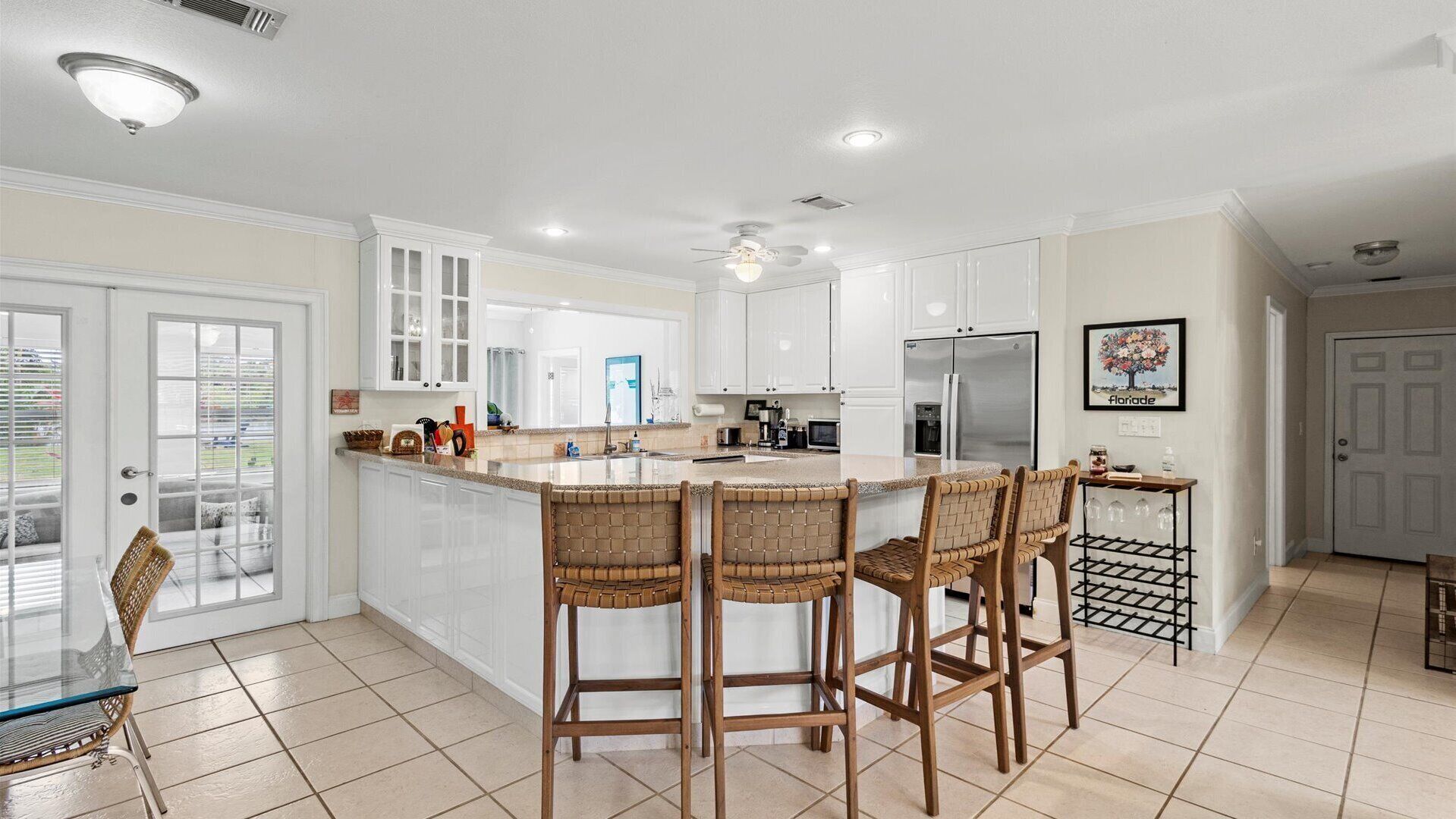 House, Multiple Beds, Pool Access (Lakehouse Sunsets) | Private kitchen | Dining tables