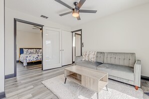 House, Multiple Beds, Patio, Garden View (Paradise Dream Vacations #1) | Living area - Paradise Dream Vacations #1 (Indialantic)