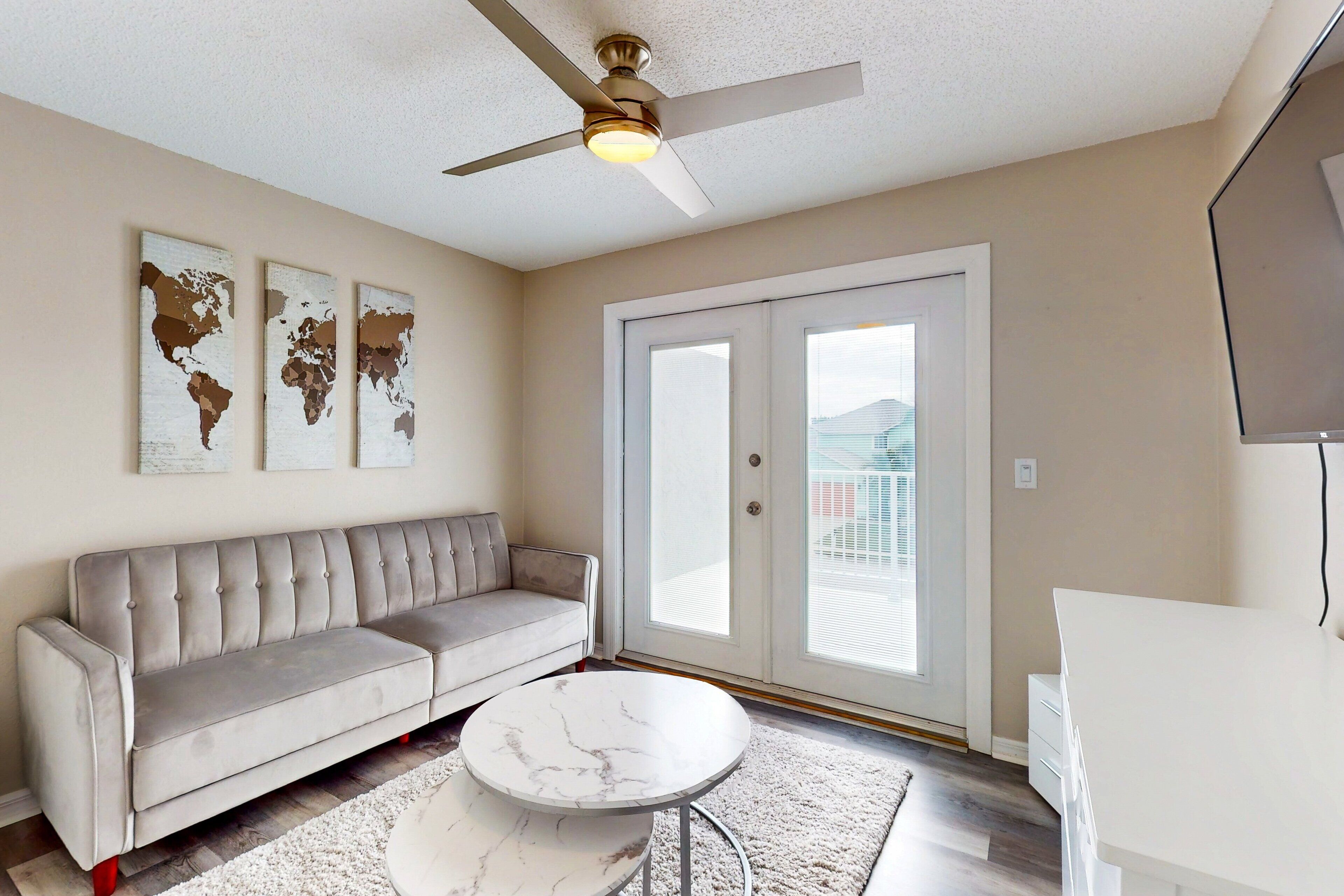 Hus, flere senger, balkong, hageutsikt (Paradise Dream Vacations #2) | Oppholdsområde