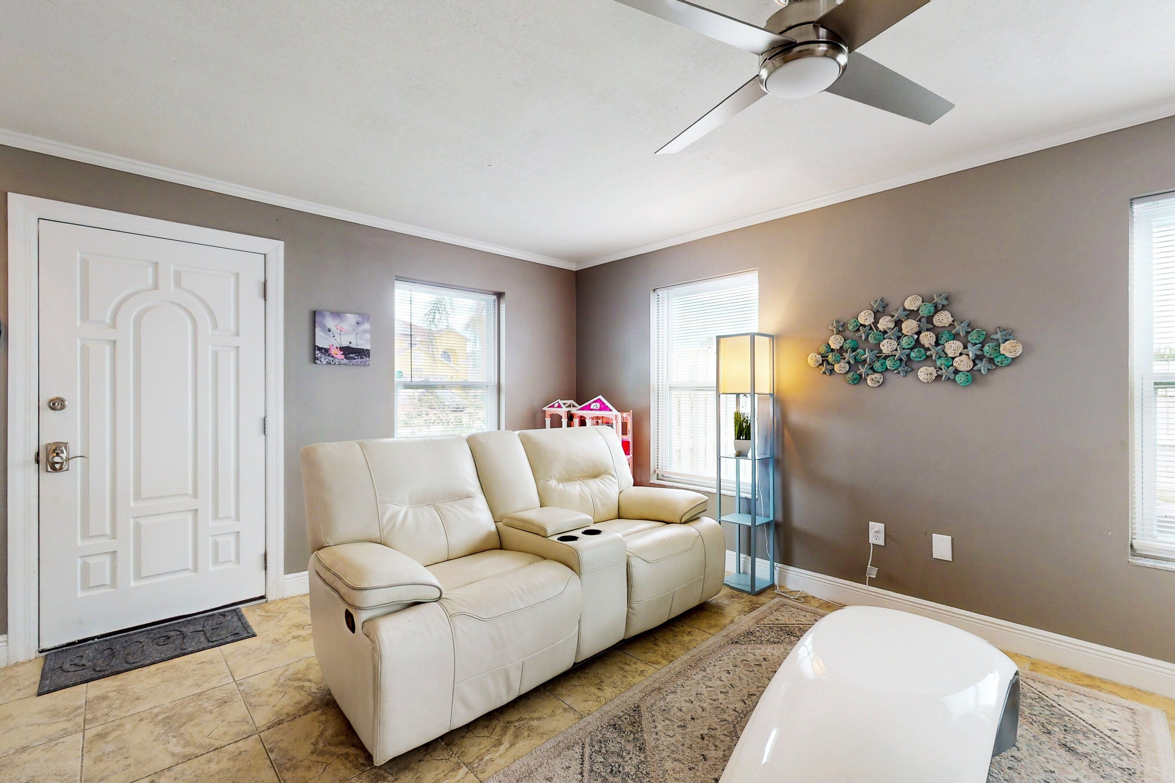 独立别墅, 多张床, 阳台, 花园景观 (Paradise Dream Vacations #2) | 起居区