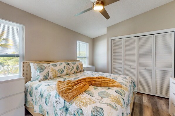 House, Multiple Beds, Balcony, Garden View (Paradise Dream Vacations #2) | 3 bedrooms, individually decorated, individually furnished, bed sheets - Paradise Dream Vacations #2 (Indialantic)