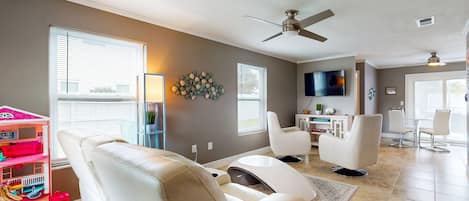 Maison, plusieurs lits, balcon, vue jardin (Paradise Dream Vacations #2) | Intérieur