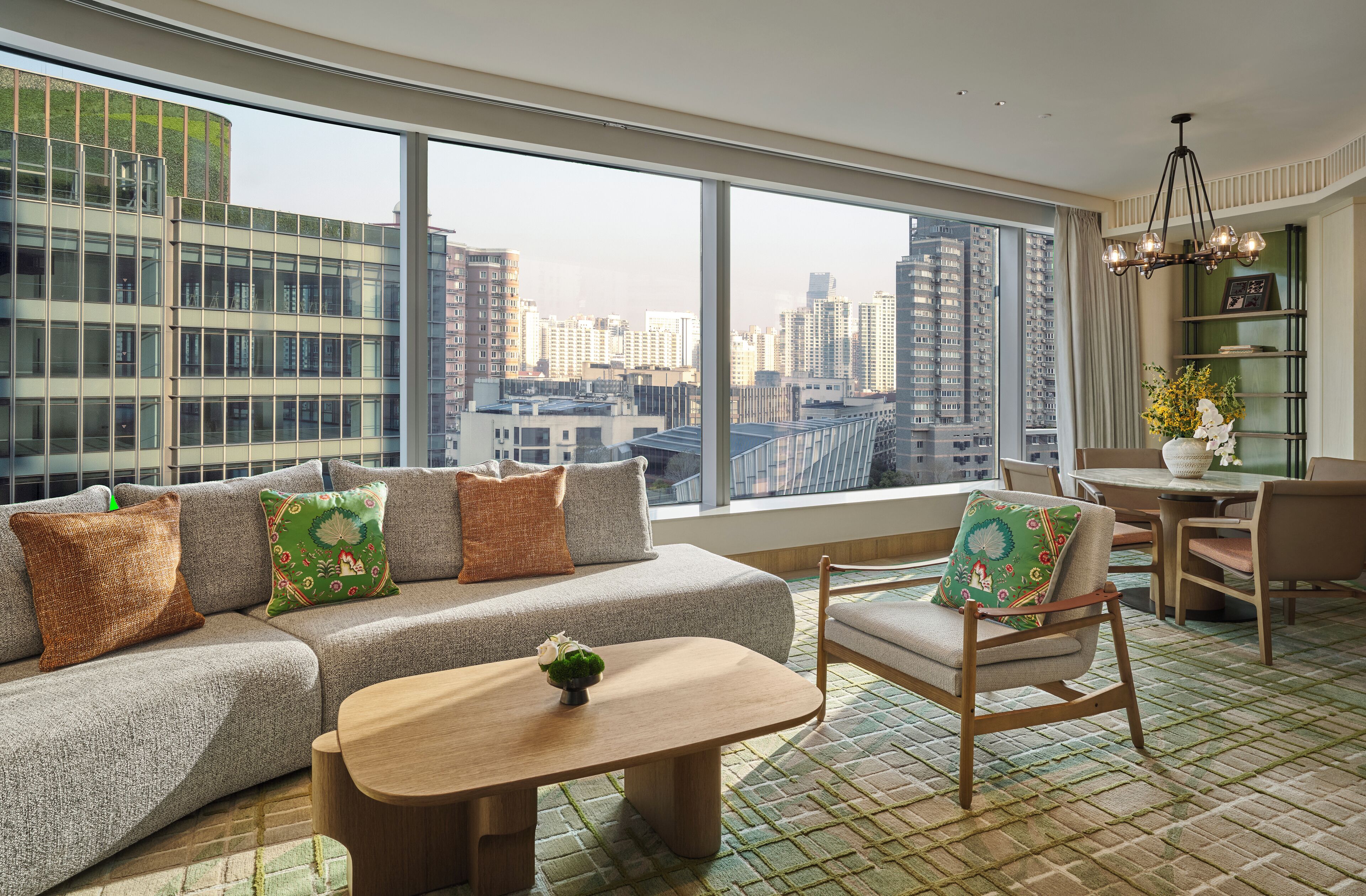 Free minibar items, in-room safe, free WiFi, bed sheets