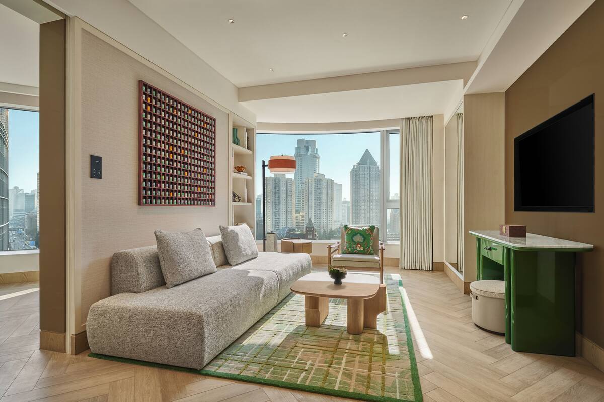 Suite, 1 llit de matrimoni gran (Andaz) | Minibar amb articles gratuïts i caixa forta a l'habitació