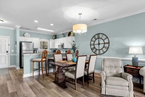Dining - Two bedroom condo, Myrtlewood (Myrtle Beach)