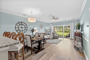 Interior - Two bedroom condo, Myrtlewood (Myrtle Beach)