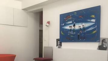 4 bedrooms, WiFi, bed sheets