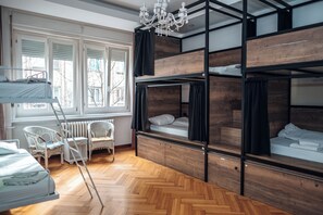 3 camere, ferro/asse da stiro, Wi-Fi gratuito, lenzuola