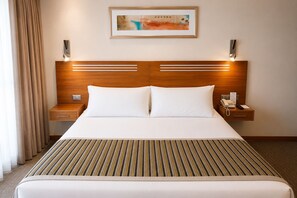 ห้องดับเบิล, วิวทะเล | ตู้นิรภัยในห้องพัก, โต๊ะทำงาน, ห้องเก็บเสียง, Wi-Fi ฟรี