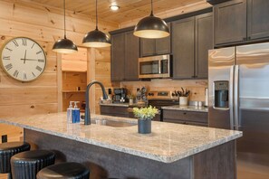 Private kitchen - NEW! Indoor Pool Retreat - Sugar Maple Splash w/ Hot Tub (Sevierville)