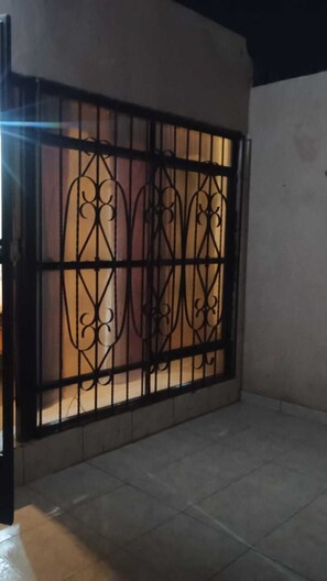 Room, Patio | Interior - Alojamiento Olsi (Torreón)