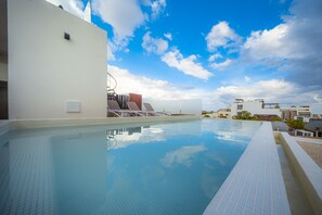 Pool - 2 BR Condo excellent location - Close to the beach (Playa del Carmen)