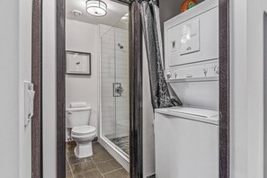 Shower, hair dryer, towels, soap - Amazing Views 1BR Condo w/ Hot Tub + Pool! (Canmore)