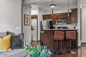 Interior - Amazing Views 1BR Condo w/ Hot Tub + Pool! (Canmore)