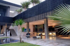 Property grounds - Modern 4BD Villa with Pool (Kuta)