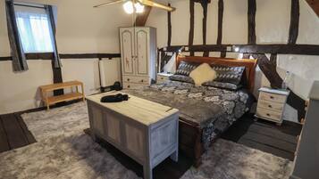 3 bedrooms, individually decorated, individually furnished, free WiFi