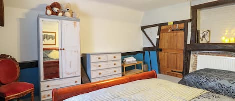 3 Schlafzimmer, individuell dekoriert, individuell eingerichtet