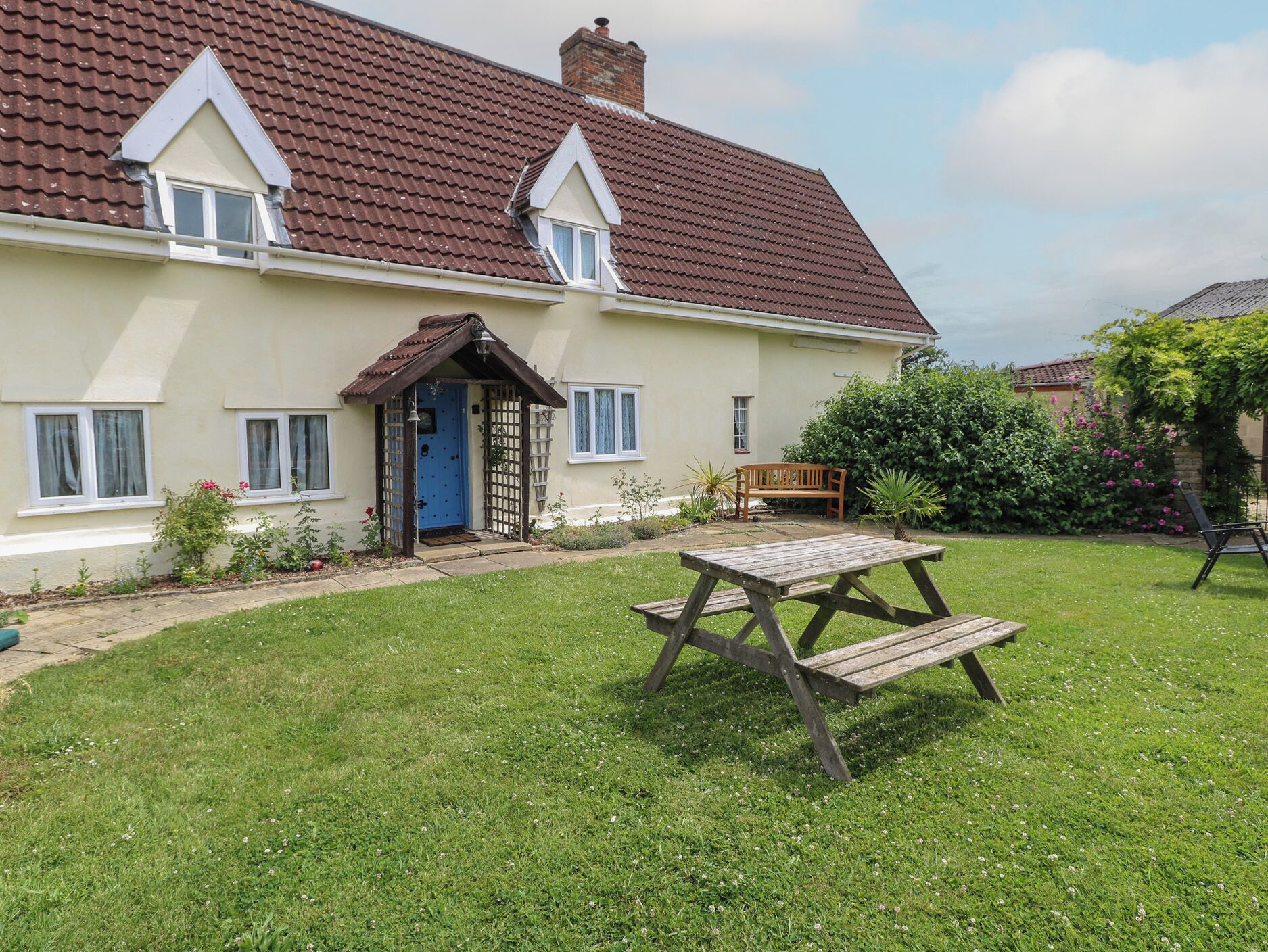 Cottage | Front of property