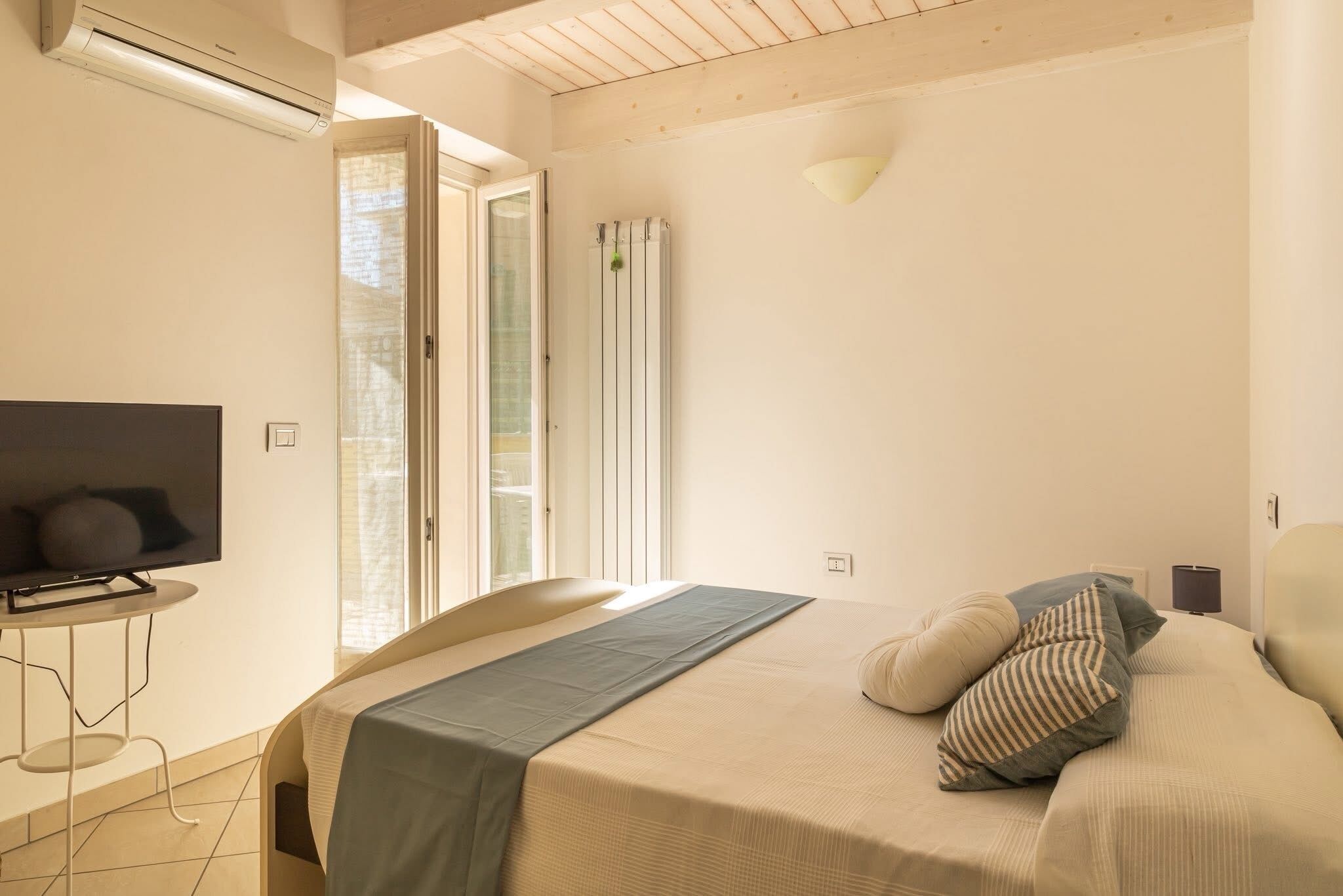 1 多间卧室、熨斗/熨衣板、免费 WiFi、床单