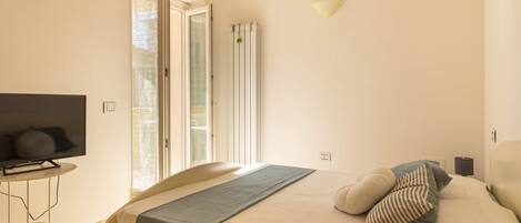 1 chambre, fer et planche à repasser, Wi-Fi gratuit, draps fournis